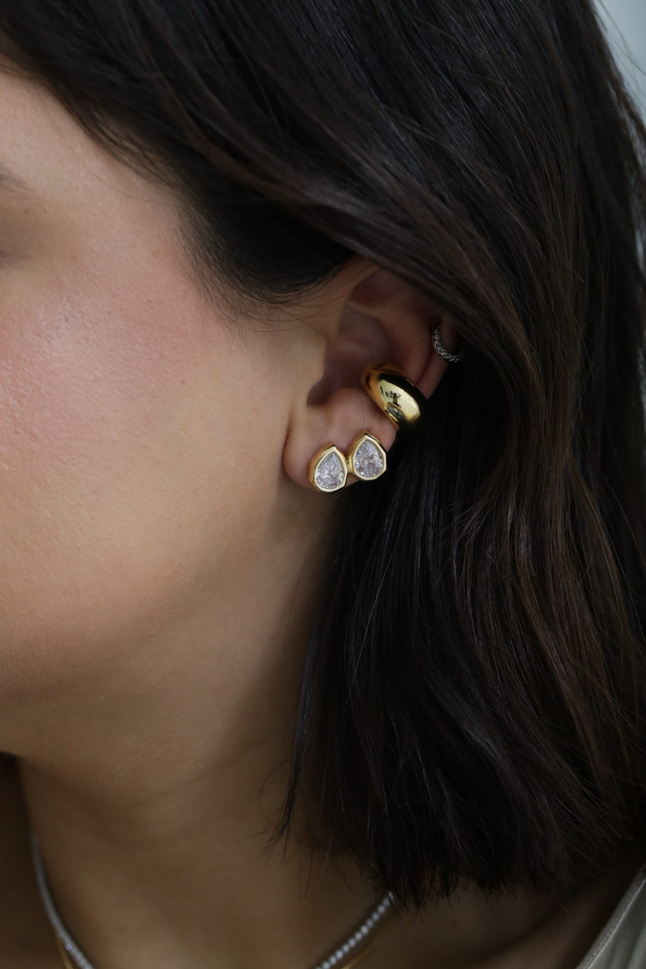PIERCING BOLD