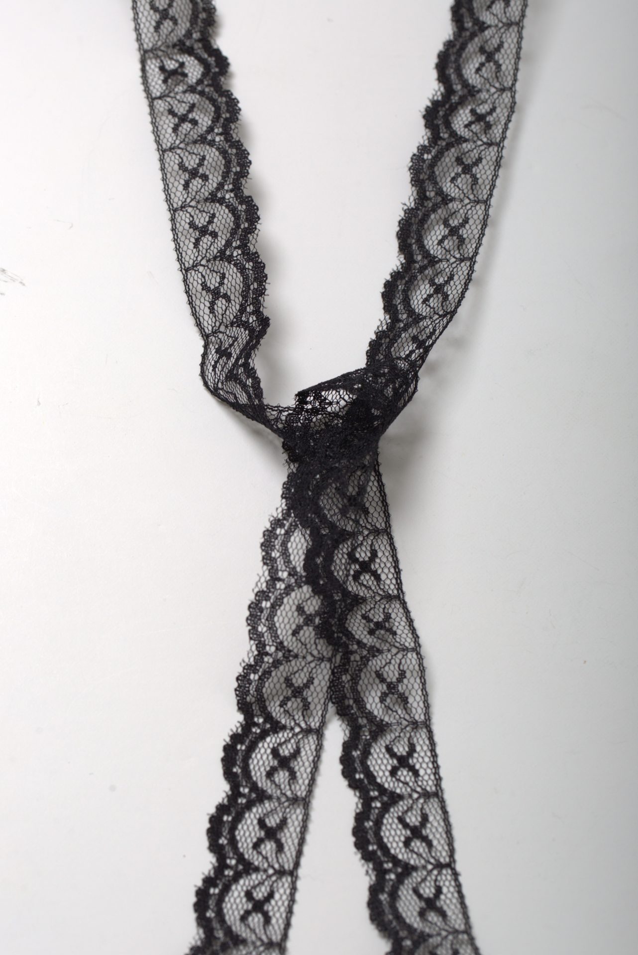 ACESSÓRIO RENDA PRETO