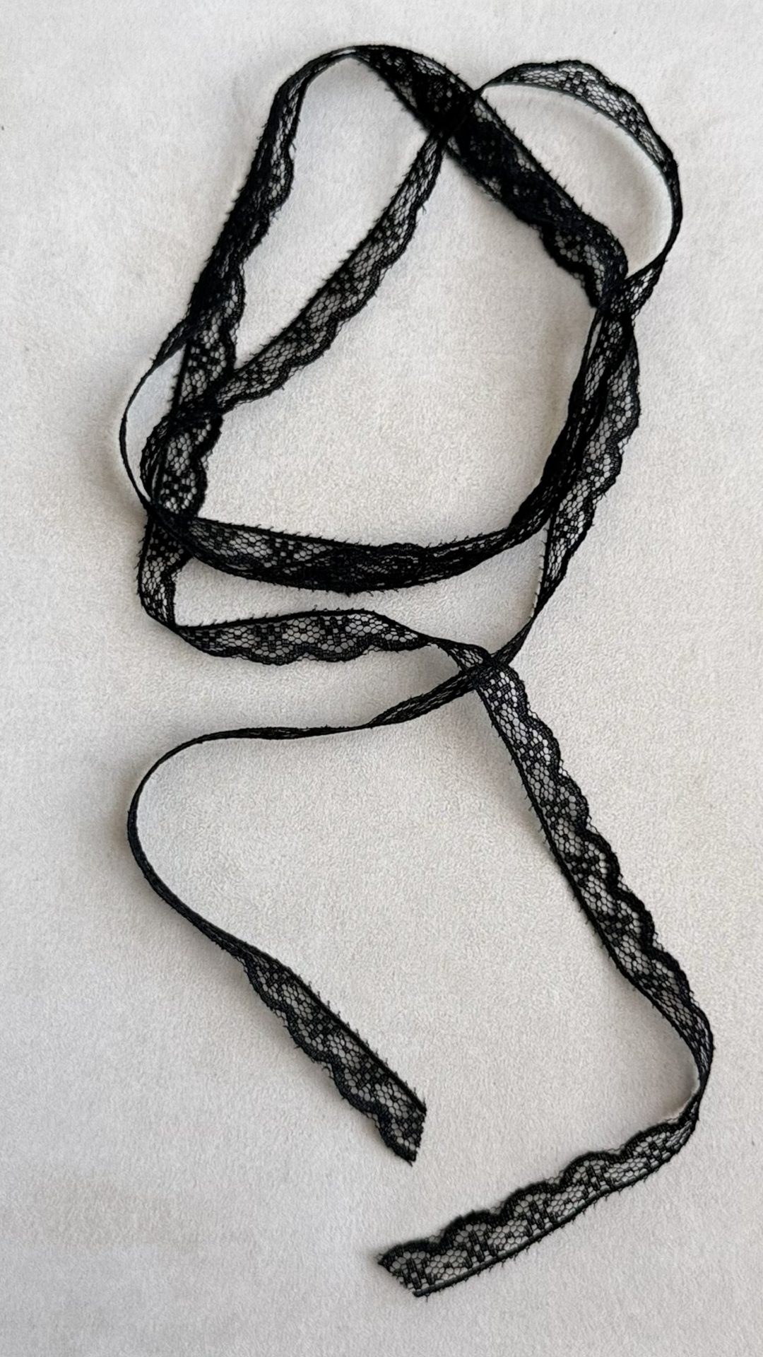 ACESSÓRIO RENDA PRETO FINO